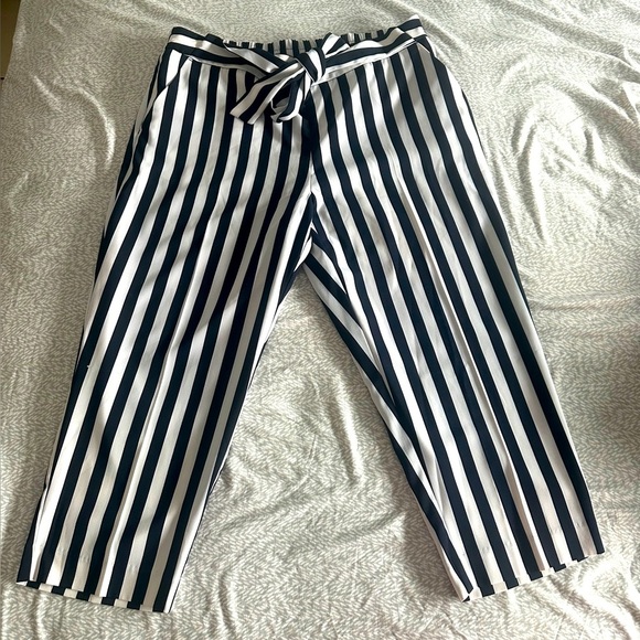 Worthington Navy and White Striped Petite Wide-Leg Pants - Picture 2 of 4